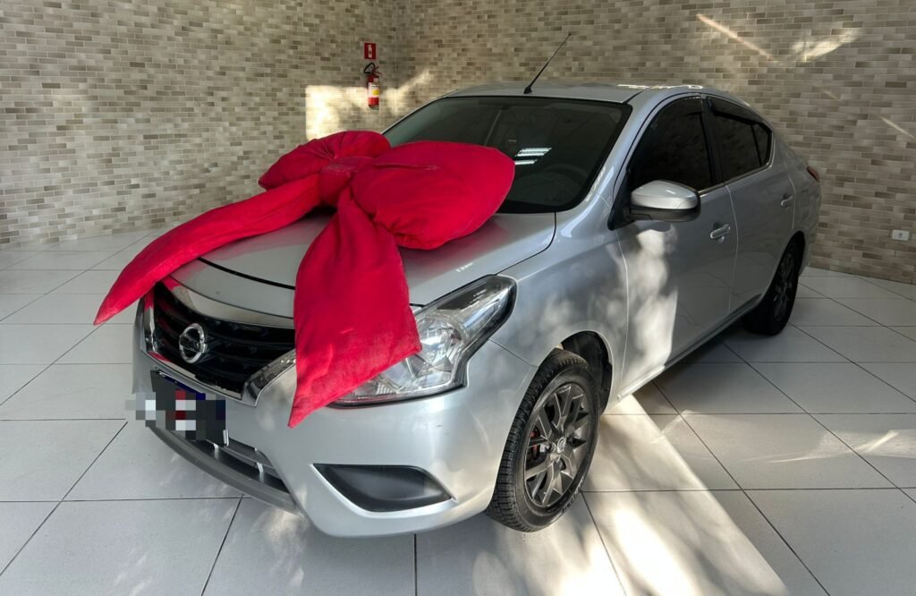 NISSAN VERSA SV 2017