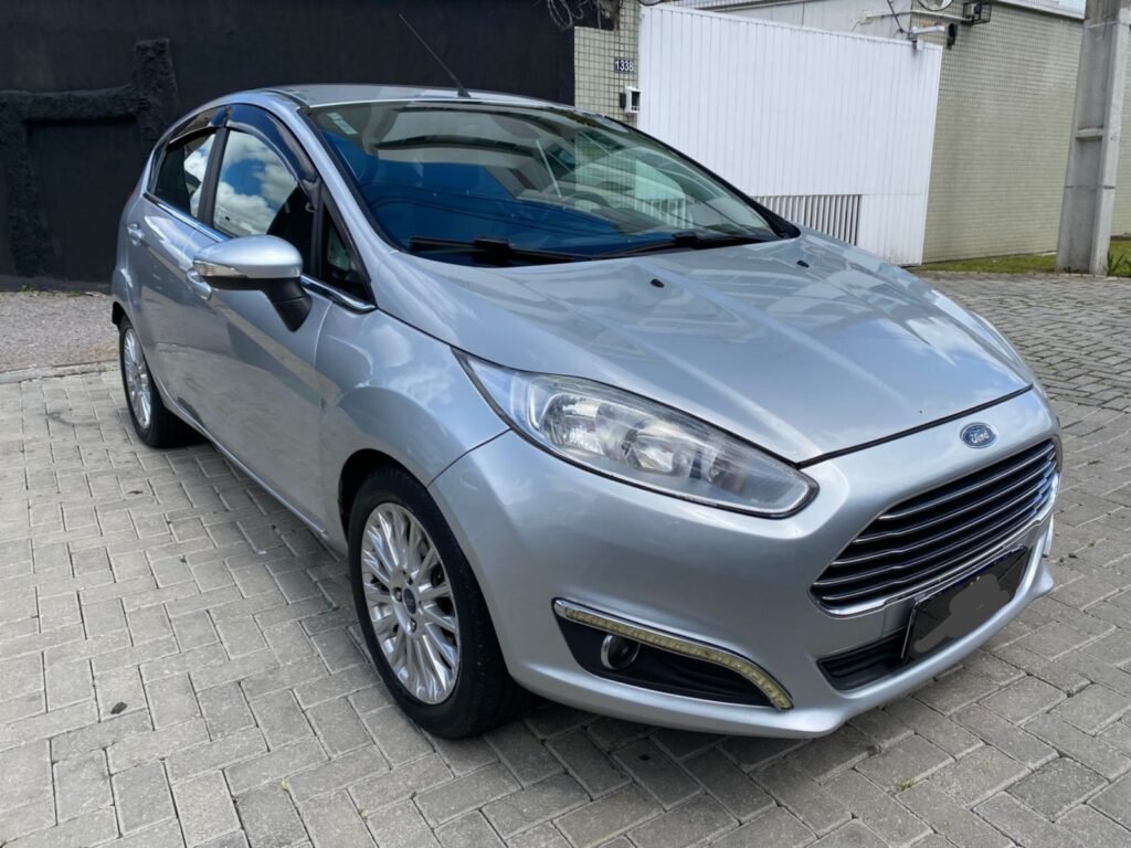 FIESTA TITANIUM 1.6 PLUS 2015