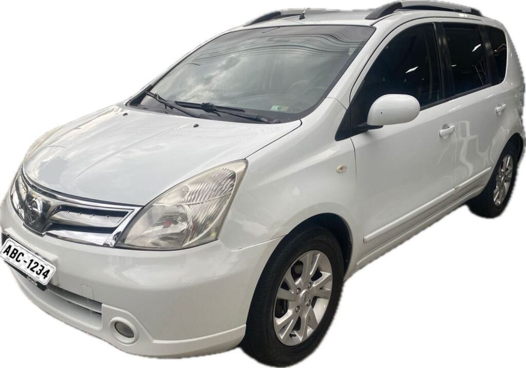 LIVINA SL 1.8 AUT 2013