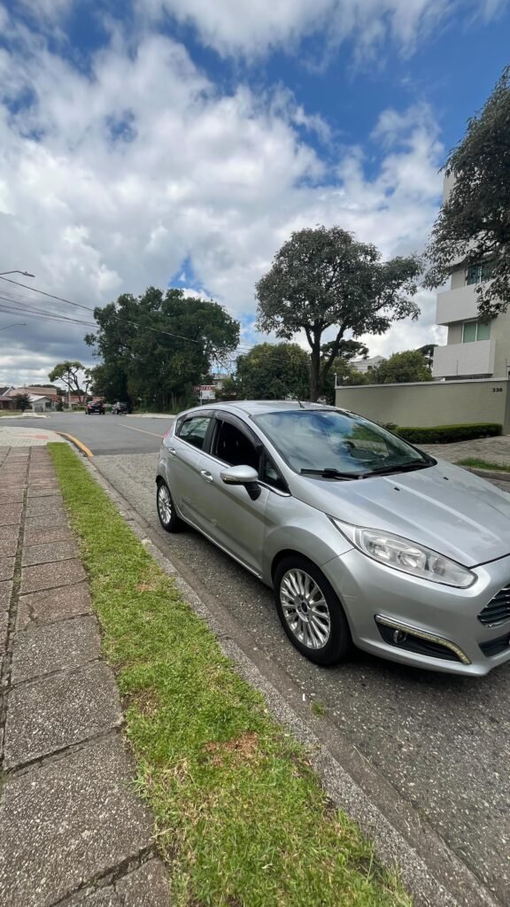 FIESTA TITANIUM 1.6 PLUS 2015