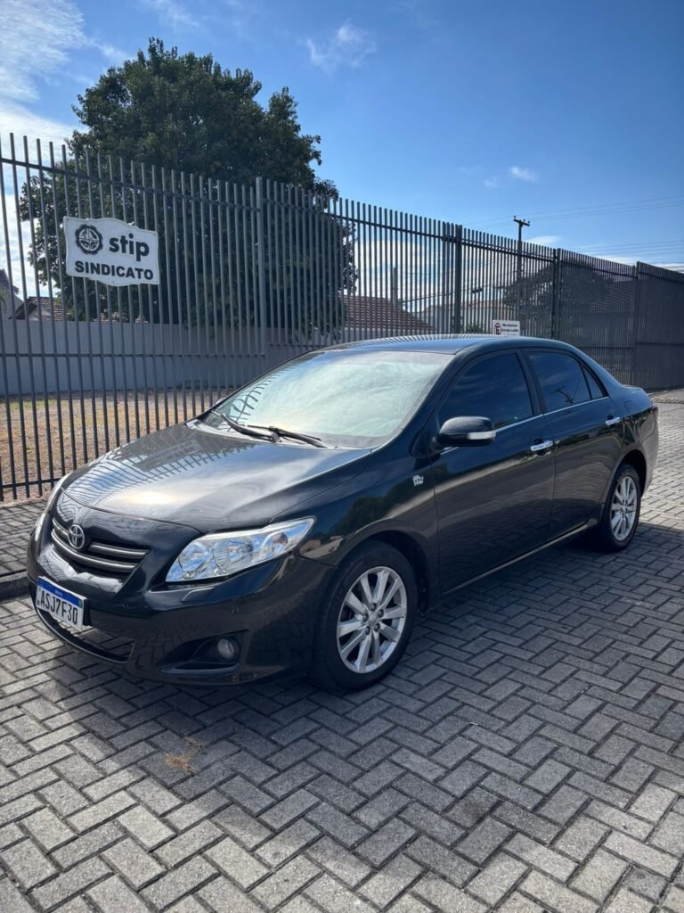 *COROLA ALTIS 2.0 2011*
 
• COMPLETO 
• ⁠AR GELANDO 
• ⁠370 MIL KM 
• ⁠MOTOR BOM 
• ⁠CÂMBIO BOM 
• ⁠PNEUS BONS 
• ⁠LATARIA DUAS PEÇAS 
• ⁠INTERNA EM COURO (BANCO MOTORISTA E PASSAGEIRO)
• ⁠SEM LEILÃO 
• ⁠SEM RS