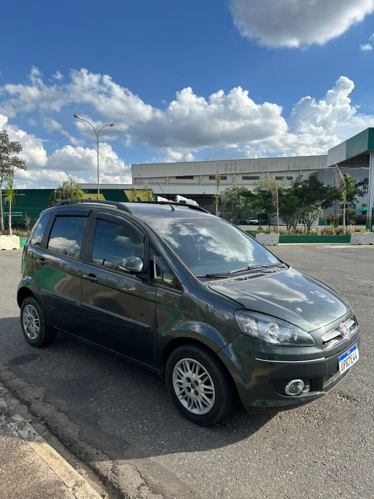 *FIAT IDEIA ATTRACTIVE 2013*